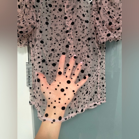 NWT Haute Monde Sheer Puffy Shoulder Top. Size Medium. - Picture 8 of 8